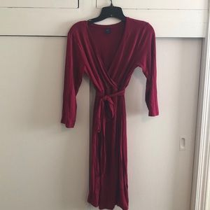 Gap Maternity Wrap Dress (Raspberry pink)